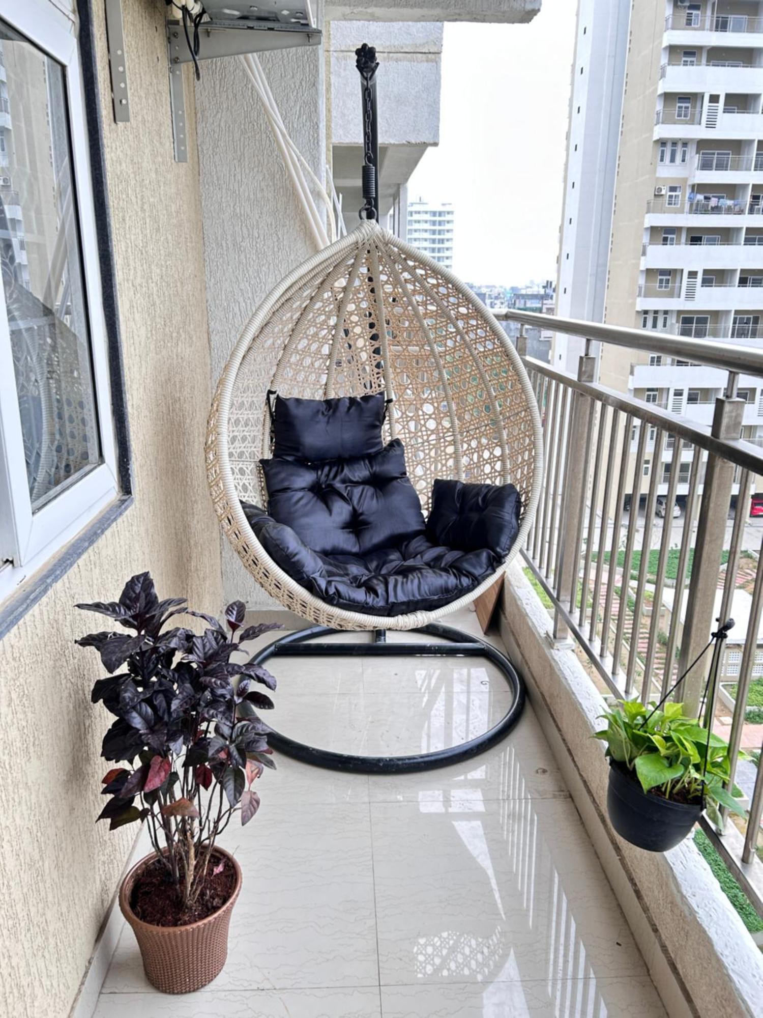 Nesting Paradise Luxe By Payal Ghosh Apartment New Delhi